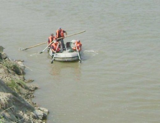 A intrat în Canal să se scalde şi a murit înecat